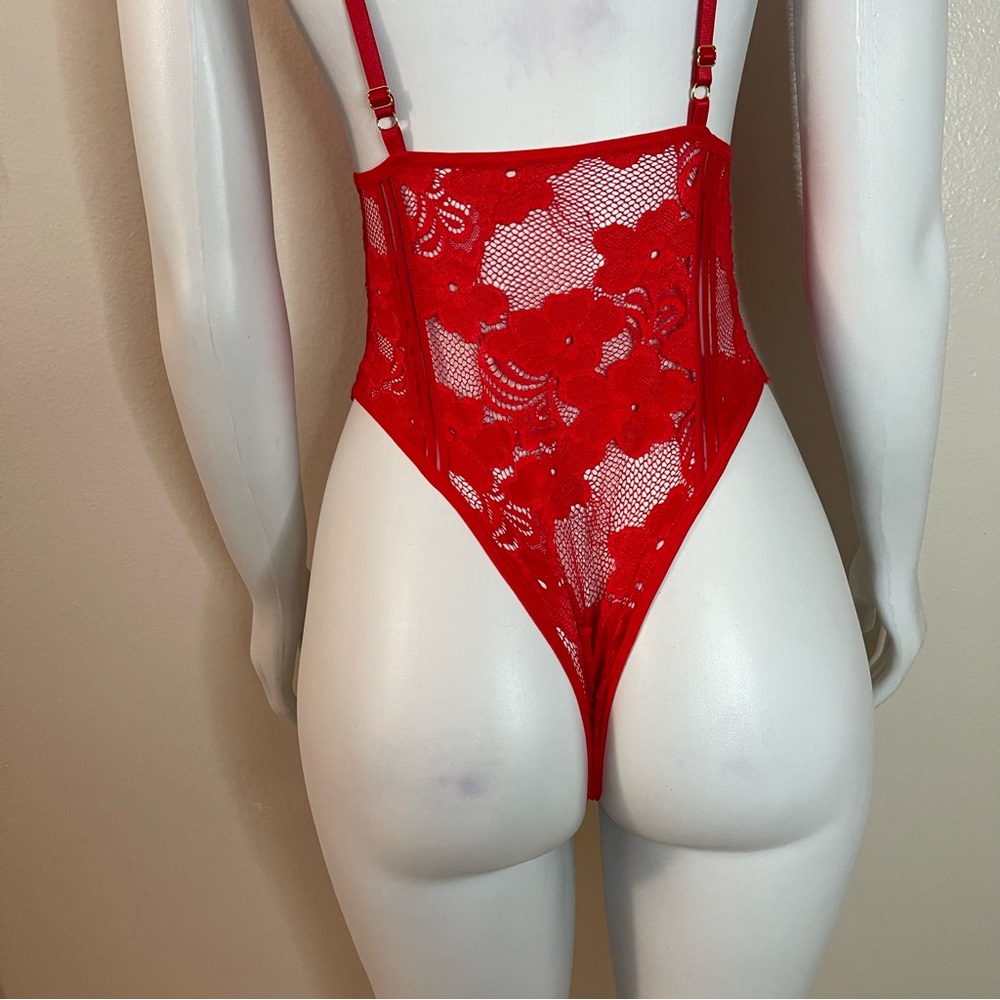 Red lace crisscross removable pads teddy bodysuit - Picture 9 of 11